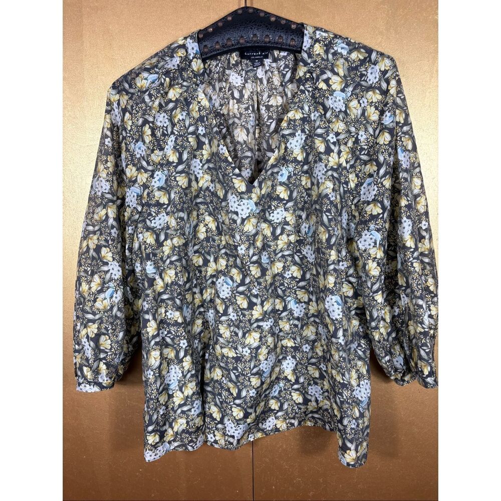 Current Air Anthropologie floral / bird pop over top size M